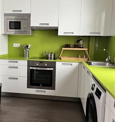 You won't need to cook because of the many restaurants and coffee shops nearby