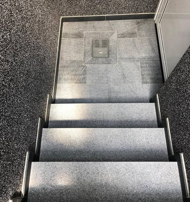 Fliesentreppe Alzenau – Fliesenverlegung durch Kißenbeck