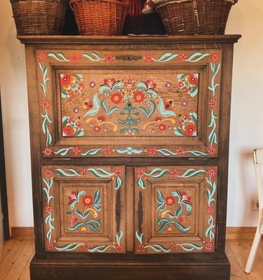 meuble secrétaire 50's bois peint bohème boho Fresh Fresque peinture personnalisée gîte Normandie