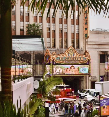 el-capitan-theatre-disney-hollywood-walk-of-fame-los-angeles