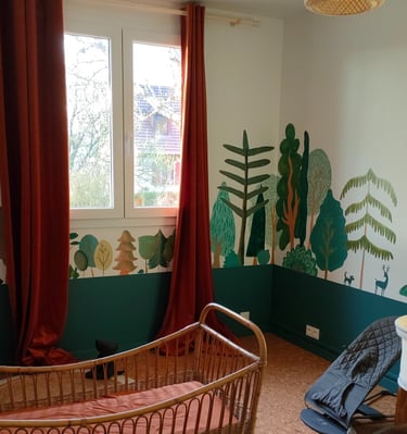 chambre enfant bébé motif forêt sur-mesure Fresh Fresque artiste Marie Hardy Normandie Evrecy Caen