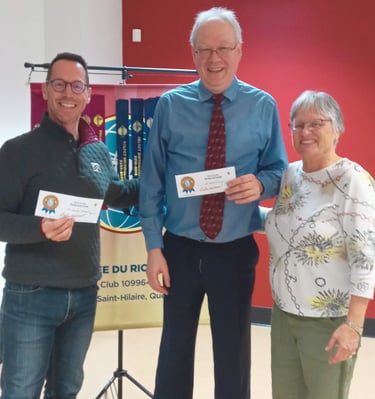 Photo de groupe avec les lauréats Méritas au Toastmasters Vallée-du-Richelieu. 2