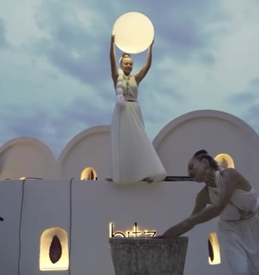 Artistic and elegant shows. spiritual shows