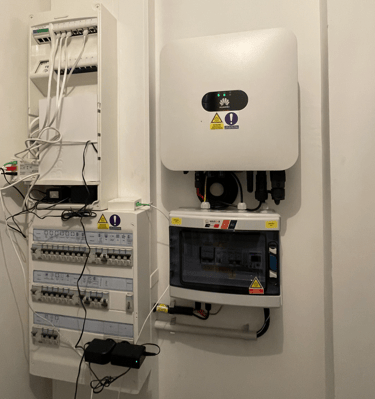 Installation de panneaux photovoltaïques réalisée par la société ALSUN ENERGY