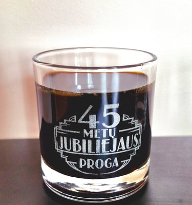 Graviruota taurė. Individualus Užsakymas. Panevėžys