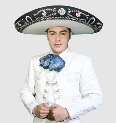 El Mariachi Montreal con traje blanco tradicional y sombrero charro en evento cultural