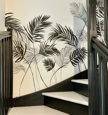peinture mur fresque panoramique escalier palmiers noir et blanc fresque Normandie Caen Marie Hardy