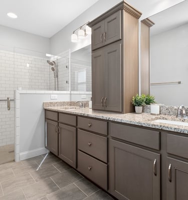 red-rocker-athens-primary-bath