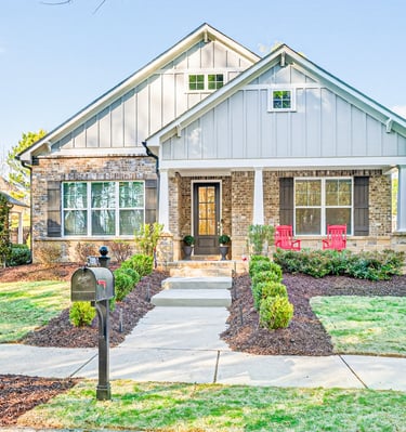 red-rocker-athens-front-ext