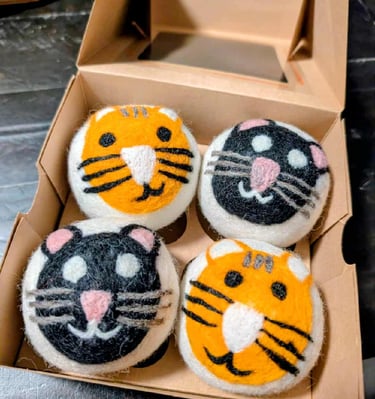 cats dryer balls