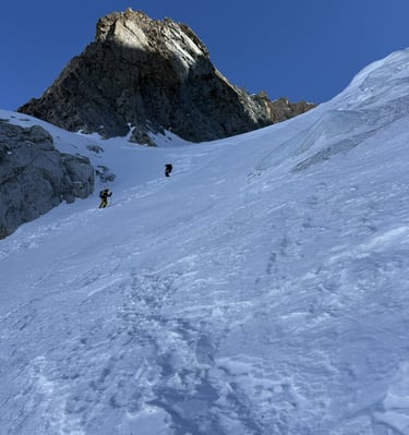 Tour de la Meije con esquís de montaña. Descenso Col Casse Dessert