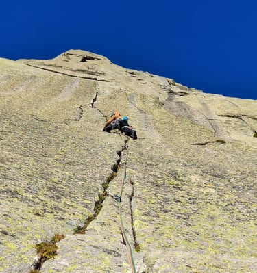 Escalada en roca en Chamonix, granito, Envers des Aiguilles
