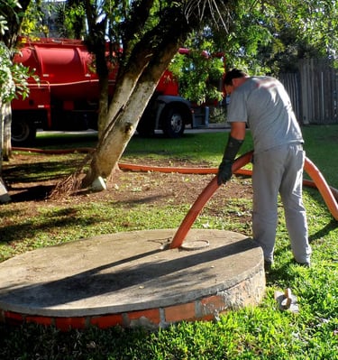 Instalação e limpeza de fossa séptica de anéis de concreto em Várzea Grande - Serviço profissional d