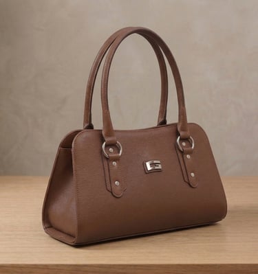 Cartera de cuero color café claro