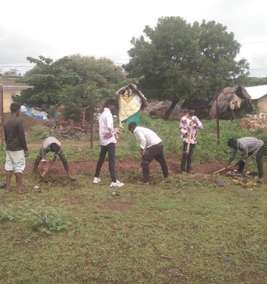 खिर्डी साठे येथे बिहार (मैत्री) पेटर्णअंतर्गत वृक्ष लागवड