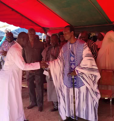 visite du chef coutumier de saaba au jubile de perle egt