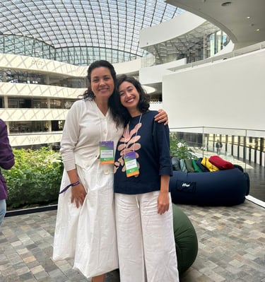 Clara Coelho em palestra no Hospital Albert Einstein. Práticas de Medicina Integrativa no Recanto Cl