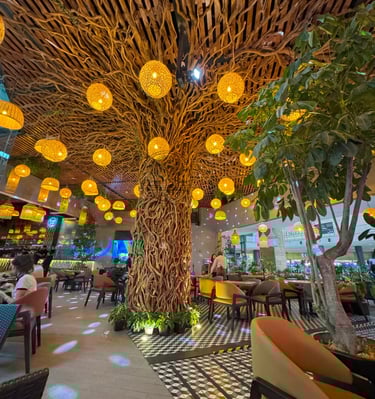 arbol para decoracion de interiores hecho con raíces
