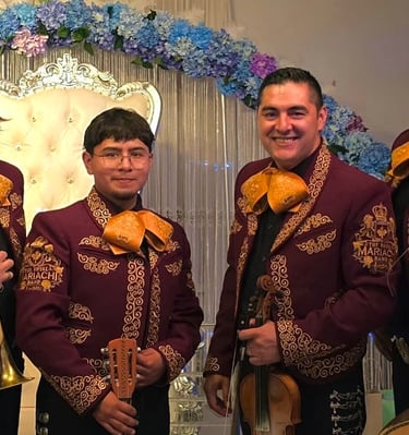Mariachi Montreal con músicos profesionales ofreciendo serenatas y eventos especiales en Quebec
