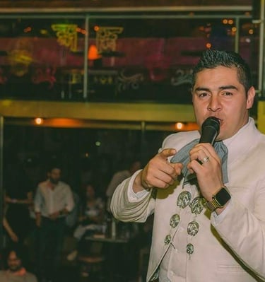Mariachi en Montreal interpretando canción del mariachi en vivo para bodas y fiestas