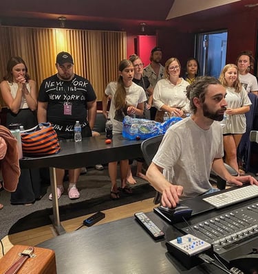 Studio workshop with Vineyard Church, showing young artists the in's and outs of the studio