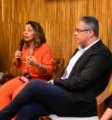 Convidada do Destrave Seu Sucesso falando da importância da comunicação para as empresas.