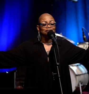 Tiya Adé performs at Blue House Studios.