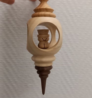 Petite décoration pour sapin de Noël - séquoia, hêtre, olivier et noyer noir d'Amérique