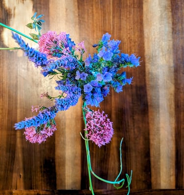 un bouquet de fleurs vu du dessus