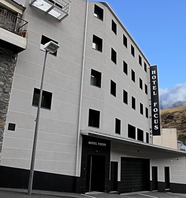 Exterior del Hotel Focus en el Pas de la Casa, Andorra. En los Pirineos