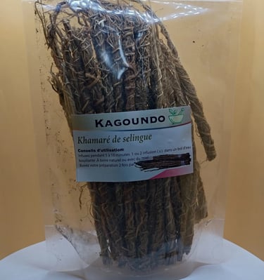 Sachet de Khamaré de Selingue Kagoundo. Racines de vétiver séchées. Infuser 5 à 10 min dans l'eau bouillante.