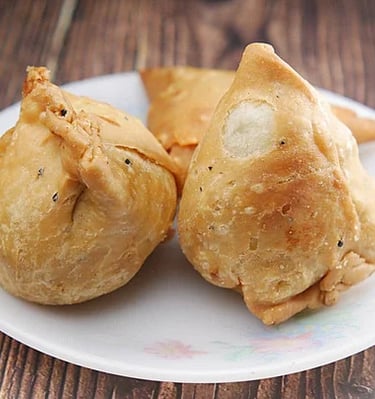 VEGETABLE SINGARA 4€/2kpl
