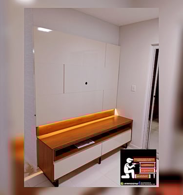 Montagem de rack com painel 