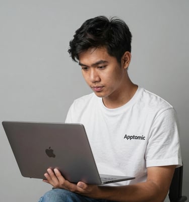 A smiling customer support agent wearing a headset, ready to assist with cloud services.