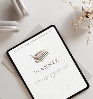 Planificateur académique digital sur tablette, entouré d'un casque audio et de fleurs séchées sur un