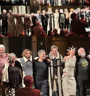 Glorioso saludo tras el estreno de "El trágico reinado de Eduardo II..."