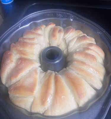 Pull apart butter bread