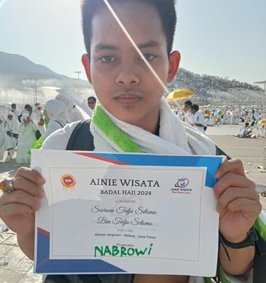 petugas-badal-haji-ainie-wisata
