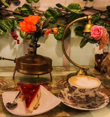 Capuccino y torta en La Cascada Restaurant