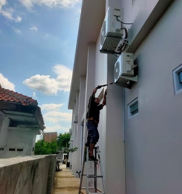 Perbaikan service AC split cepat dan rapi di jalan kaliurang - palagan sleman