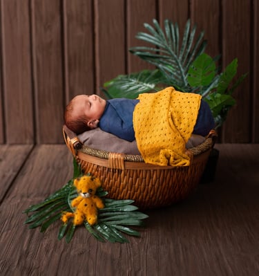 Sleeping newborn baby. Wonderpose Photography. Newborn Photography