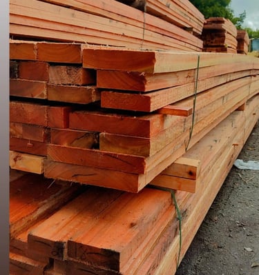 Ripas de madeiras empilhadas