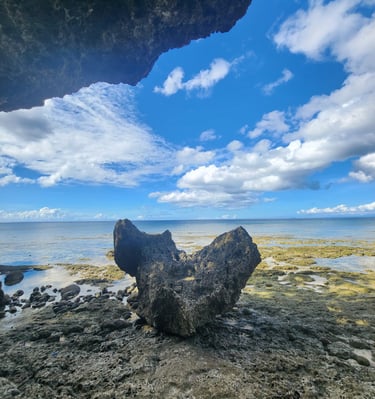 Rock and Cave on Callachuchi Homestay beach