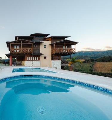 Villa de 3 niveles con Jaccuzzi xlimatizado.