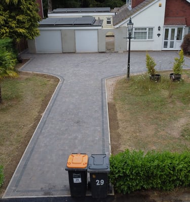 PC Drivestyle Ltd - Tarmac Driveway Image in Bedford, Northampton, Milton Keynes and Cambridge