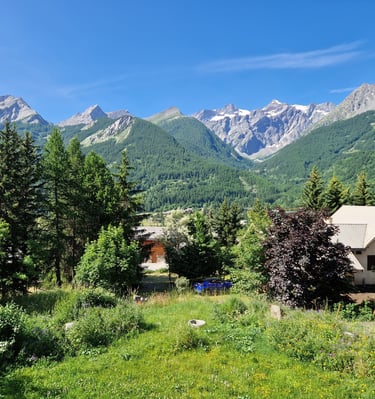 Chalet à Monetier-Les-Bains avec vue sur le glacier du Monêtier
