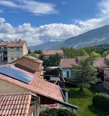 Installation de panneaux photovoltaïques réalisée par la société ALSUN ENERGY