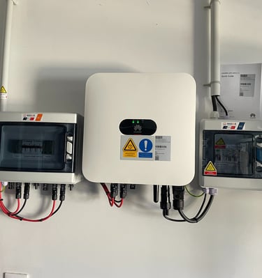 Installation de panneaux photovoltaïques réalisée par la société ALSUN ENERGY