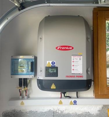 Installation de panneaux photovoltaïques réalisée par la société ALSUN ENERGY