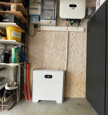 Installation de panneaux photovoltaïques réalisée par la société ALSUN ENERGY